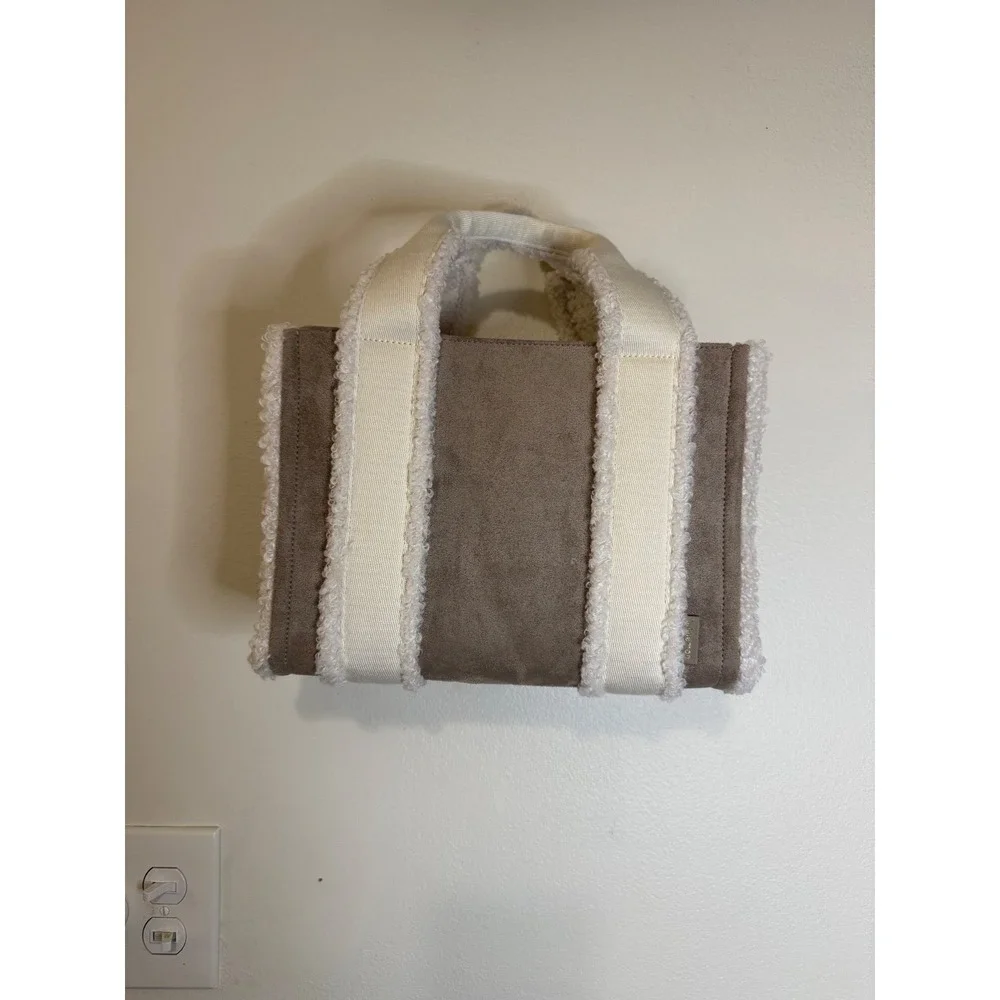 Lululemon Boxy Tote Mini Faux Shearling Trim 4.5L Crossbody $148 MSRP NWT
